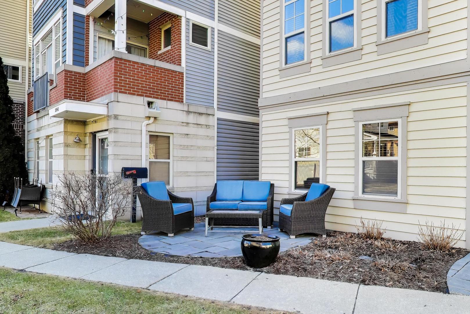 3942 N KOLMAR Avenue