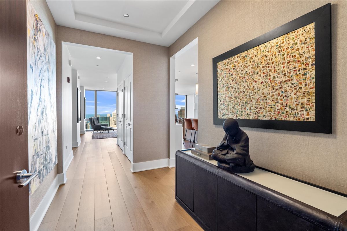 363 E Wacker Drive 4206