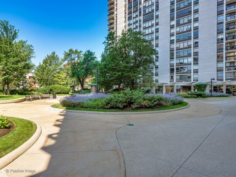 Tiny photo for 1560 N Sandburg Terrace #1710J, Chicago, IL 60610 (MLS # 12492652)