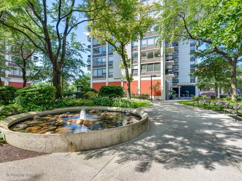 Tiny photo for 1560 N Sandburg Terrace #1710J, Chicago, IL 60610 (MLS # 12492652)