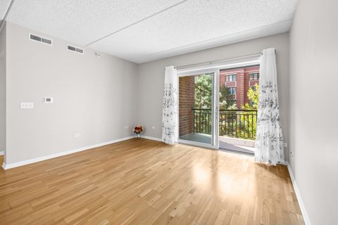 Tiny photo for 20 S MAIN Street #301, Mount Prospect, IL 60056 (MLS # 12498786)