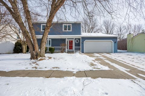 Photo of 312 Clover Court, Bloomington, IL 61701 (MLS # 12554266)