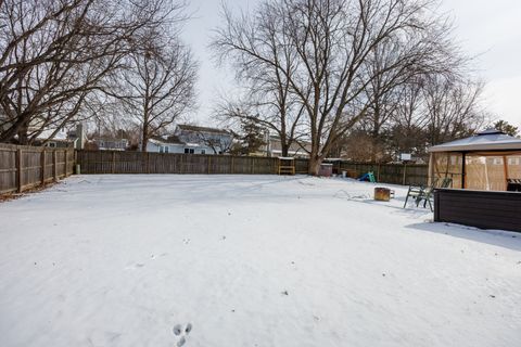 Tiny photo for 312 Clover Court, Bloomington, IL 61701 (MLS # 12554266)