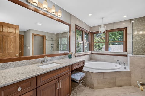 Tiny photo for 450 Ford Lane, Bartlett, IL 60103 (MLS # 12733317)
