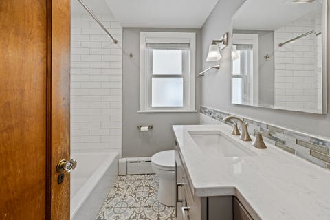 Tiny photo for 2850 W Chase Avenue, Chicago, IL 60645 (MLS # 12725569)
