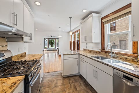 Tiny photo for 2850 W Chase Avenue, Chicago, IL 60645 (MLS # 12725569)