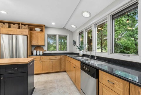 Tiny photo for 500 Parkview Place, Burr Ridge, IL 60527 (MLS # 12760703)