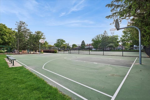 Tiny photo for 500 Parkview Place, Burr Ridge, IL 60527 (MLS # 12760703)