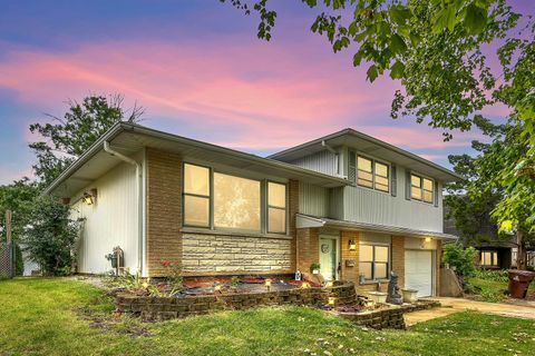 Tiny photo for 7503 161st Place, Tinley Park, IL 60477 (MLS # 12589717)