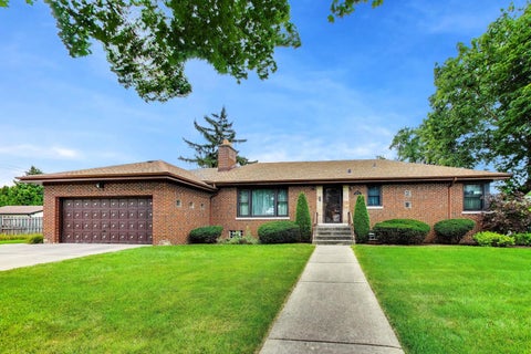Photo of 6247 N Leona Avenue, Chicago, IL 60646 (MLS # 12747647)