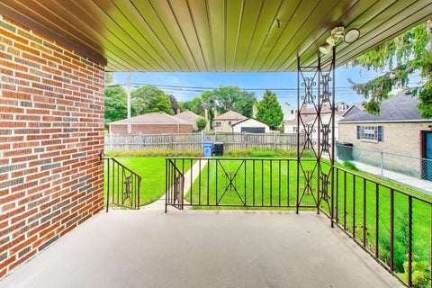 Tiny photo for 6247 N Leona Avenue, Chicago, IL 60646 (MLS # 12747647)