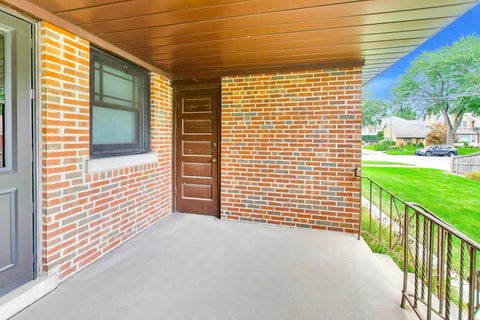 Tiny photo for 6247 N Leona Avenue, Chicago, IL 60646 (MLS # 12747647)