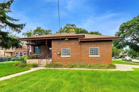 Tiny photo for 6247 N Leona Avenue, Chicago, IL 60646 (MLS # 12747647)