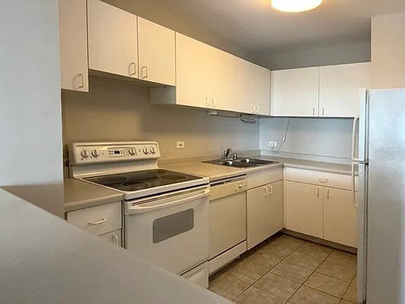 5320 N Sheridan Road 2301