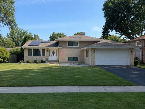 Photo of Palatine, IL 60074 (MLS # 12709040)