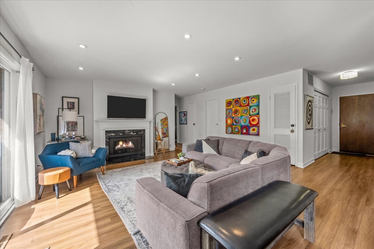 1230 Park Avenue 210