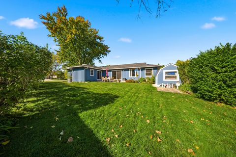 Tiny photo for 101 Clearmont Drive, Elk Grove Village, IL 60007 (MLS # 12505960)