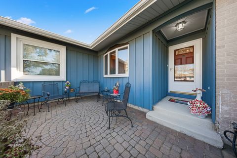 Tiny photo for 101 Clearmont Drive, Elk Grove Village, IL 60007 (MLS # 12505960)