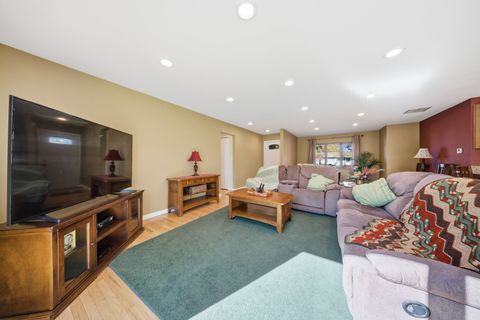Tiny photo for 101 Clearmont Drive, Elk Grove Village, IL 60007 (MLS # 12505960)