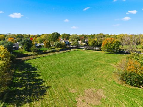 Tiny photo for 101 Clearmont Drive, Elk Grove Village, IL 60007 (MLS # 12505960)