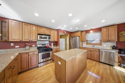 Tiny photo for 101 Clearmont Drive, Elk Grove Village, IL 60007 (MLS # 12505960)