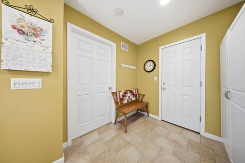 Tiny photo for 101 Clearmont Drive, Elk Grove Village, IL 60007 (MLS # 12505960)