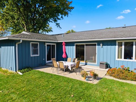 Tiny photo for 101 Clearmont Drive, Elk Grove Village, IL 60007 (MLS # 12505960)