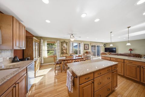 Tiny photo for 101 Clearmont Drive, Elk Grove Village, IL 60007 (MLS # 12505960)