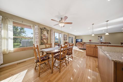 Tiny photo for 101 Clearmont Drive, Elk Grove Village, IL 60007 (MLS # 12505960)