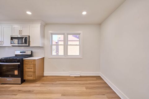 Tiny photo for 4232 W 109th Street, Oak Lawn, IL 60453 (MLS # 12585126)