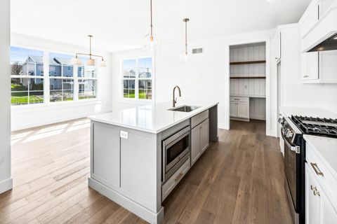 Tiny photo for 5017 Finlen Lane, Bloomington, IL 61705 (MLS # 12333721)