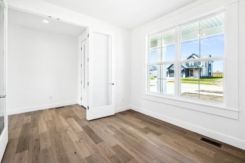 Tiny photo for 5017 Finlen Lane, Bloomington, IL 61705 (MLS # 12333721)