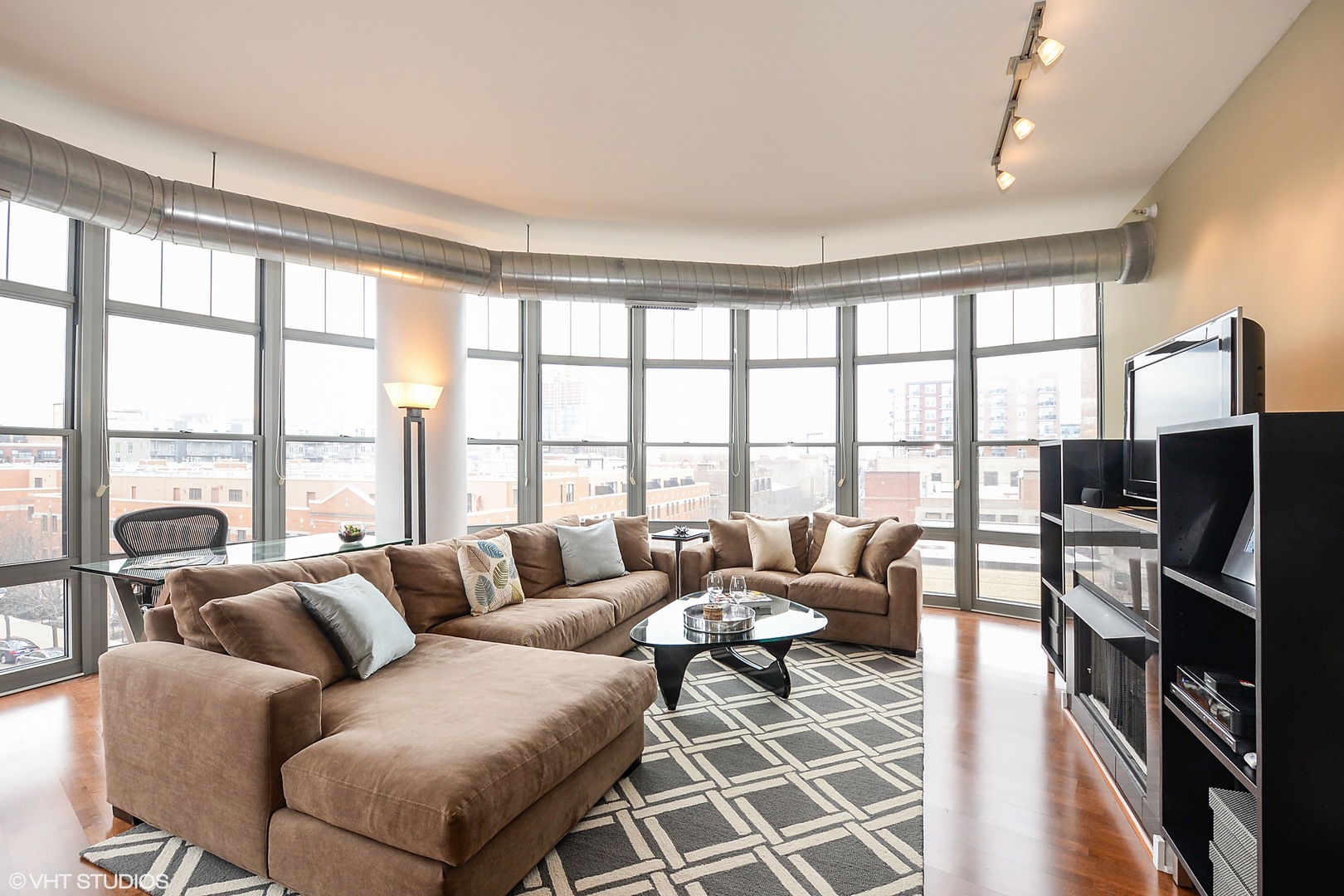 1200 W Monroe Street 508