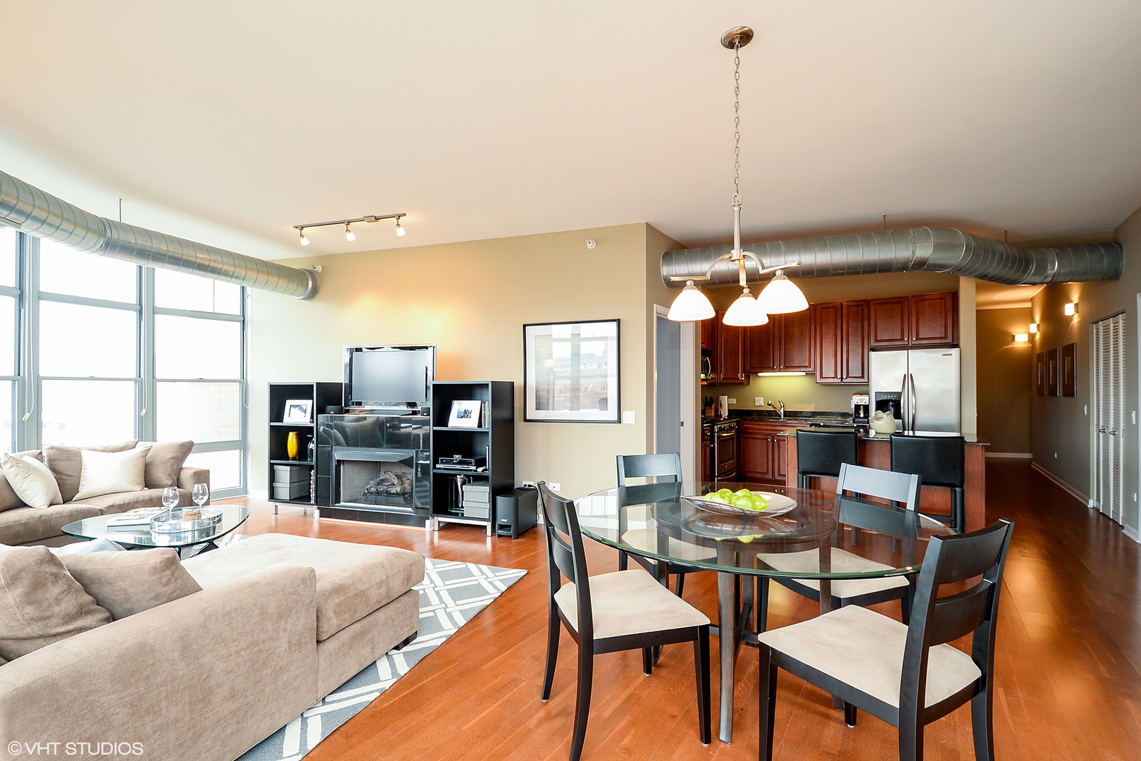 1200 W Monroe Street 508