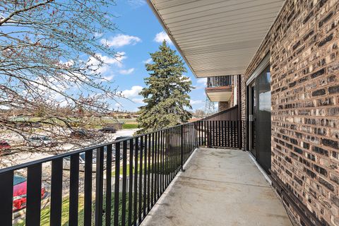 Tiny photo for 13911 James Drive #1005, Crestwood, IL 60418 (MLS # 12603221)