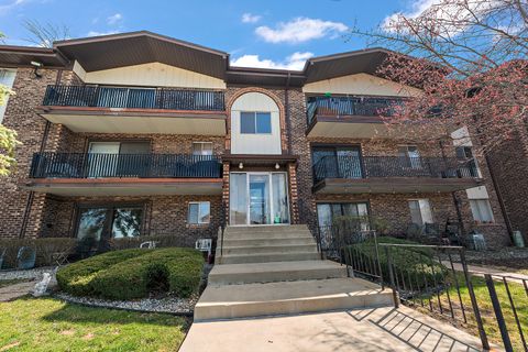 Photo of 13911 James Drive #1005, Crestwood, IL 60418 (MLS # 12603221)