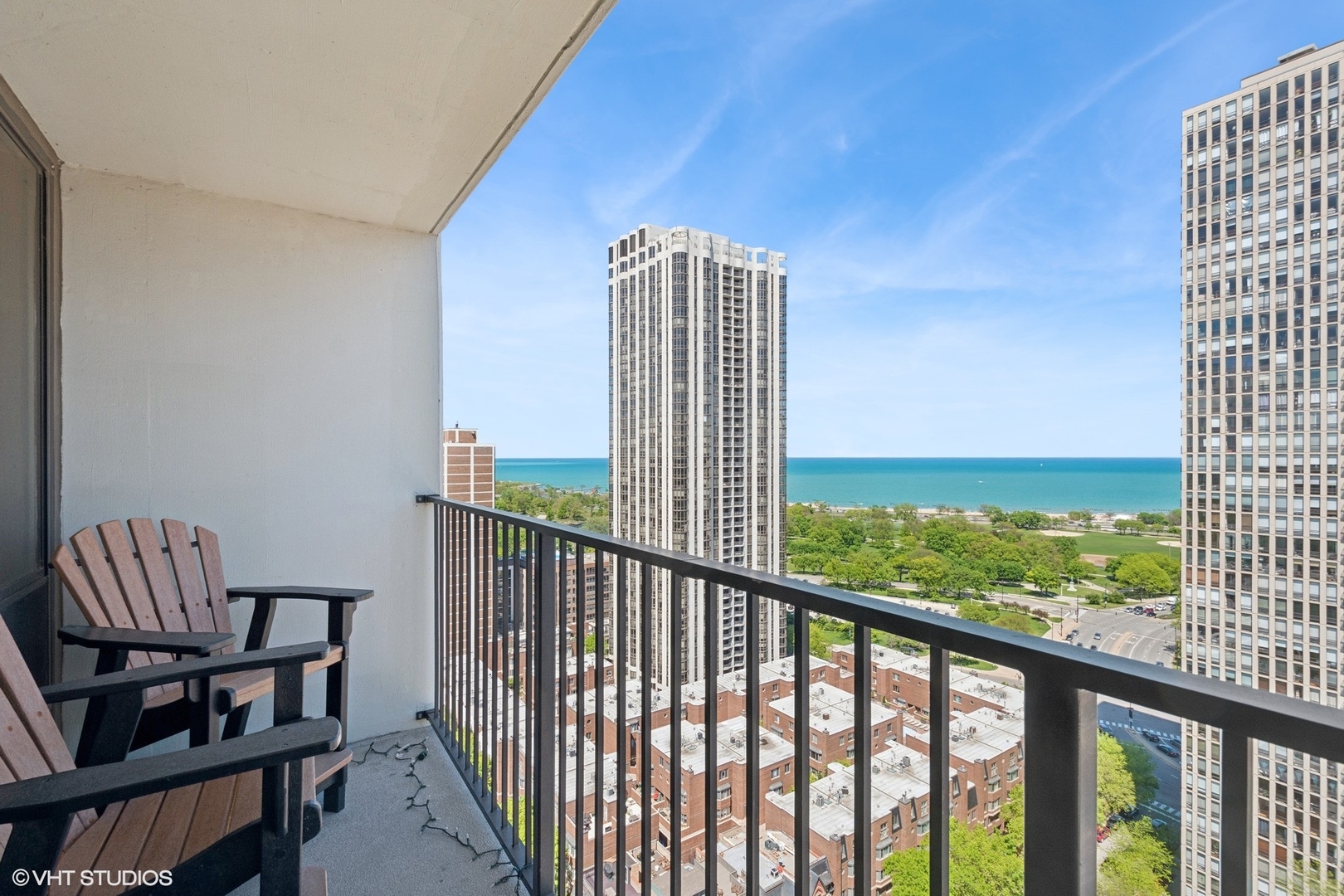 1636 N Wells Street 2601