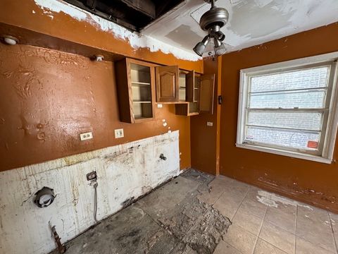 Tiny photo for 9926 S Luella Avenue, Chicago, IL 60617 (MLS # 12528412)