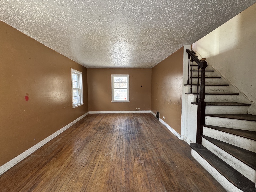 9926 S Luella Avenue