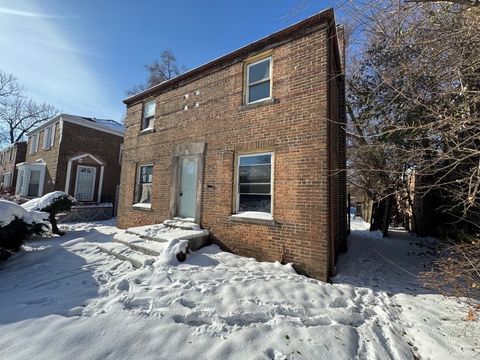Tiny photo for 9926 S Luella Avenue, Chicago, IL 60617 (MLS # 12528412)