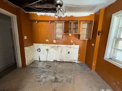 Tiny photo for 9926 S Luella Avenue, Chicago, IL 60617 (MLS # 12528412)