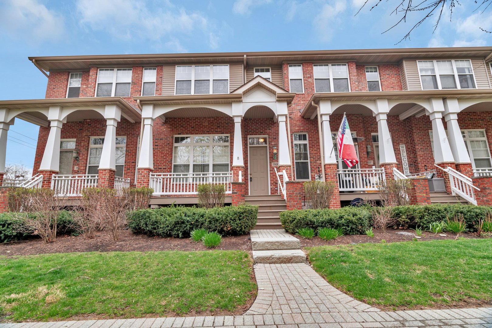 1109 Longwood Drive