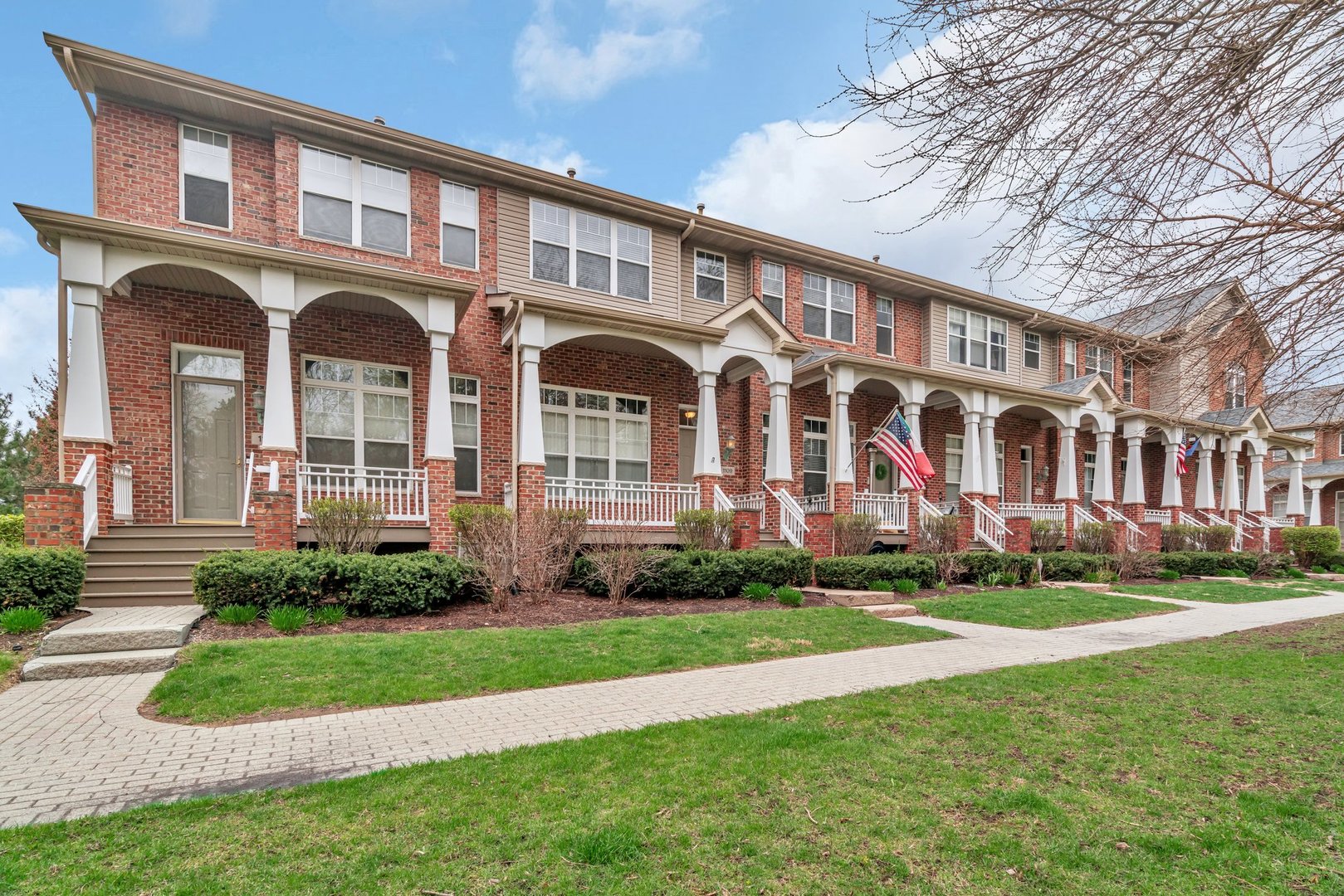 1109 Longwood Drive