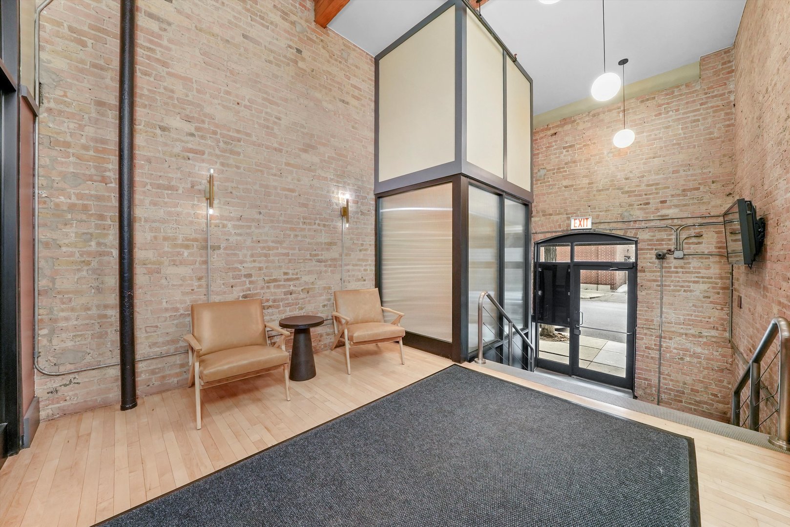 1327 W Washington Boulevard 106