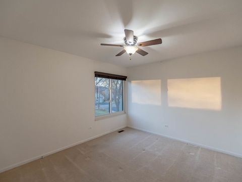 Tiny photo for 245 Timber Ridge Lane #245, Lake Barrington, IL 60010 (MLS # 12516266)