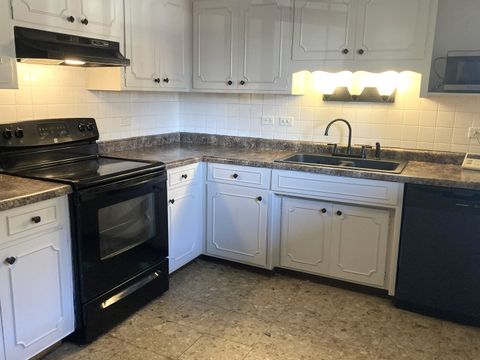 Tiny photo for 4755 W 101st Street #101, Oak Lawn, IL 60453 (MLS # 12651108)