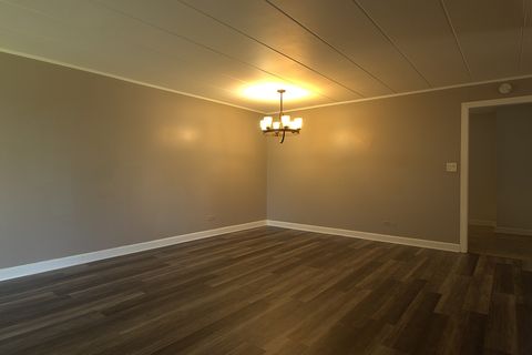 Tiny photo for 4755 W 101st Street #101, Oak Lawn, IL 60453 (MLS # 12651108)