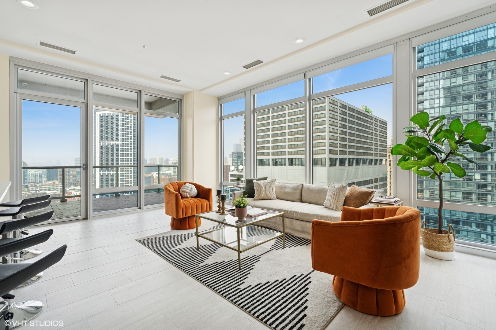 333 N Canal Street 2201
