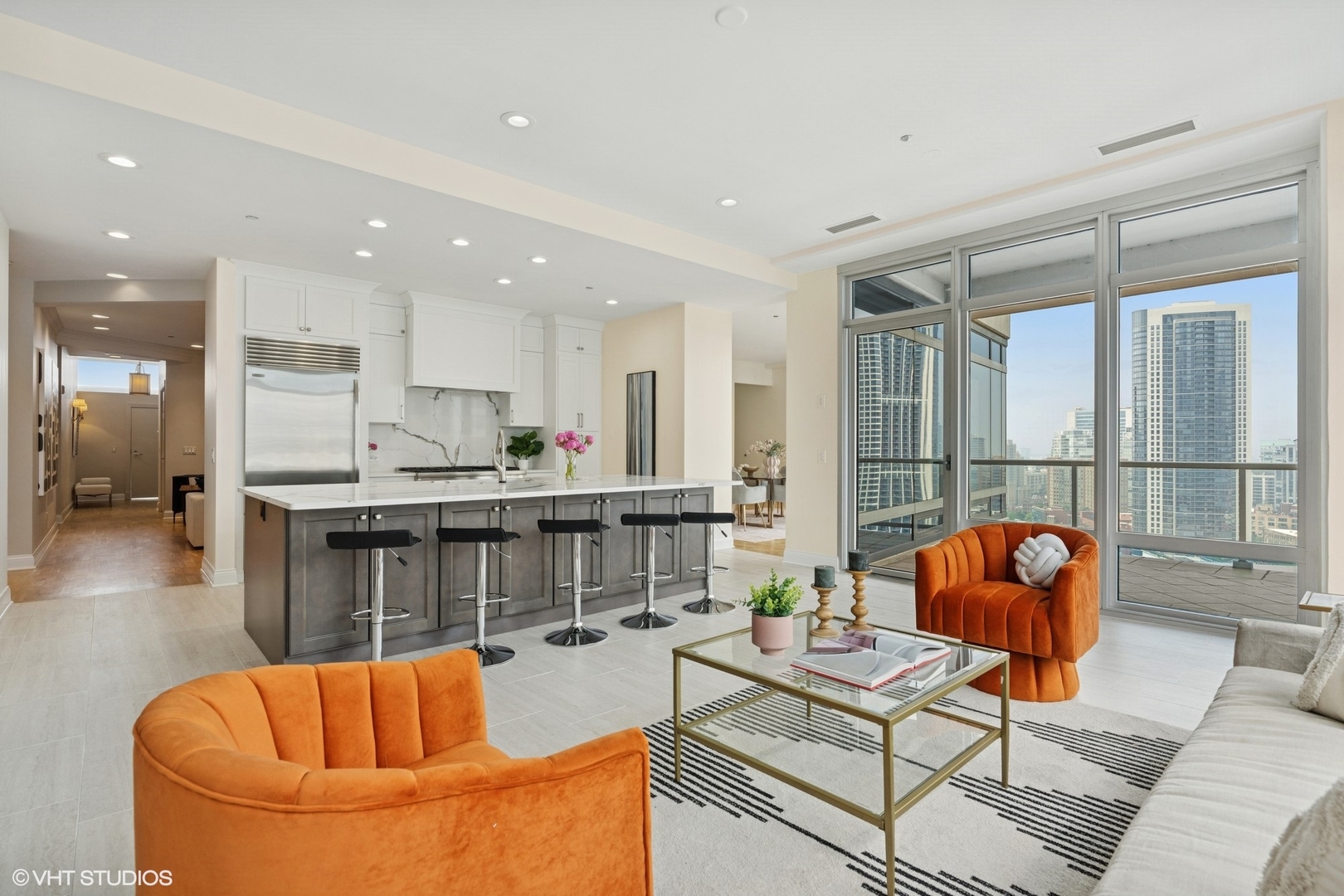 333 N Canal Street 2201