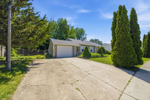 Tiny photo for Streamwood, IL 60107 (MLS # 12658578)